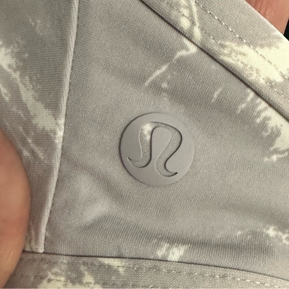 Lululemon sports bra size small - Picture 3 of 5